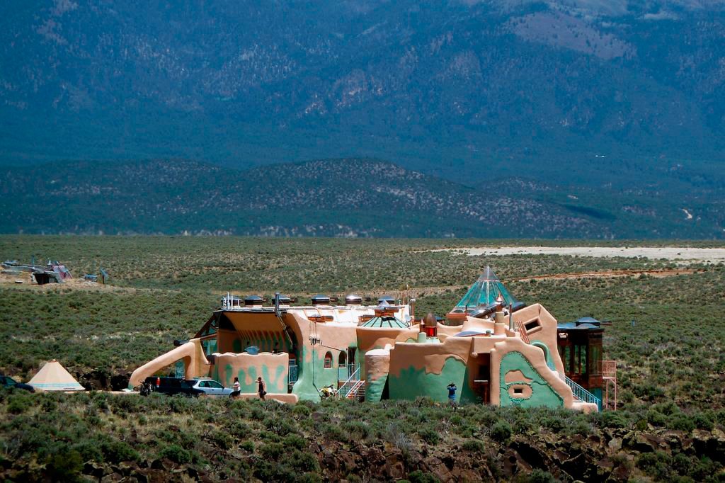 No digas arquitectura DIY y sostenible, di 'earthship'